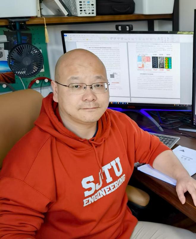 深耕一线谱新篇｜“非典型”科学家钱小石：科研工作者是和老天爷较劲的人
