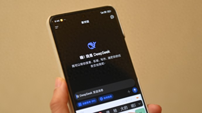 两会观察：偏爱人工智能的，不止全国人大发言人