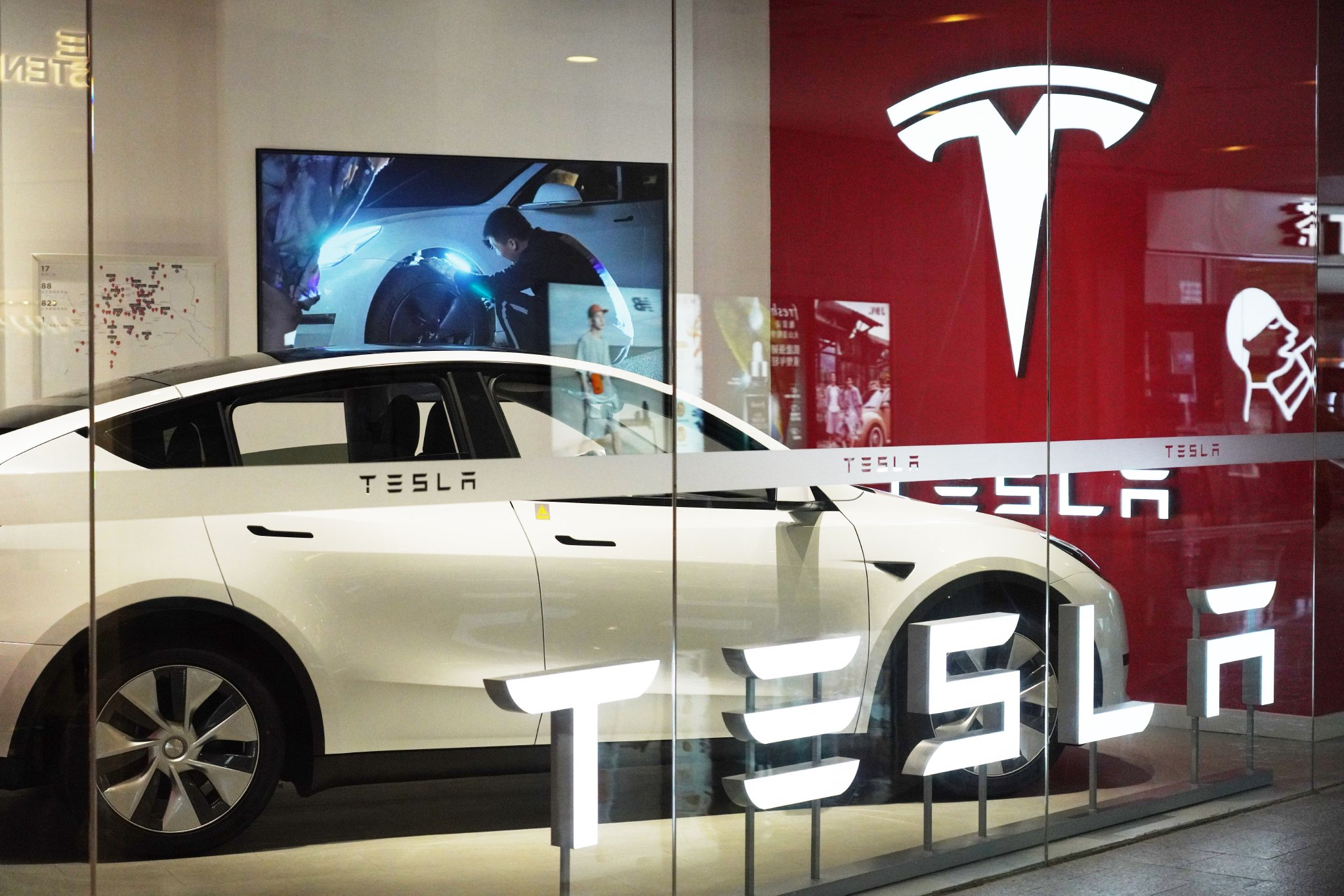 大股东表态反对马斯克天价薪酬,特斯拉市值一夜蒸发超5700亿