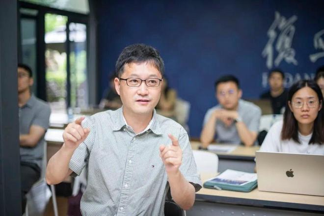 “他对任何事情都有一种本能的好奇心,这一点从未变过”