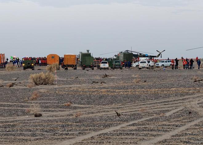 图说|神舟二十乘组凯旋:镜头内外两个王杰的航天缘