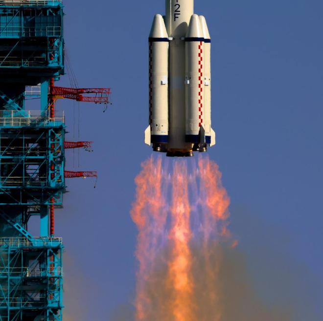 图说|神舟二十乘组凯旋:镜头内外两个王杰的航天缘