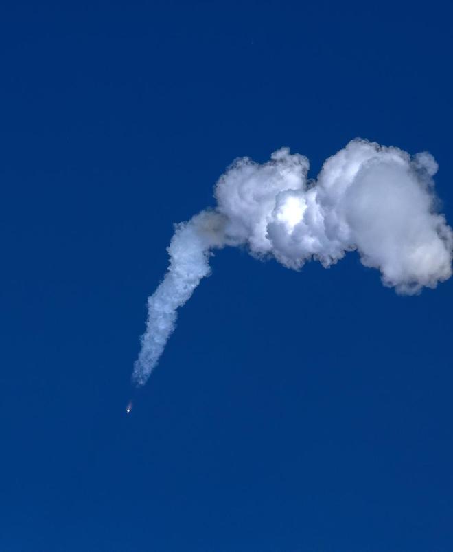 图说|神舟二十乘组凯旋:镜头内外两个王杰的航天缘