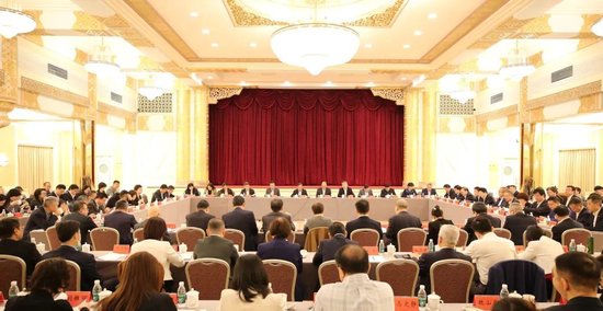 中基协召开第三届理事会暨监事会第四次会议 证监会副主席李明：基金行业要准确把握形势和机遇