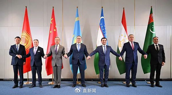 王毅再就关税战大声疾呼，释放强信号！丨管见天下