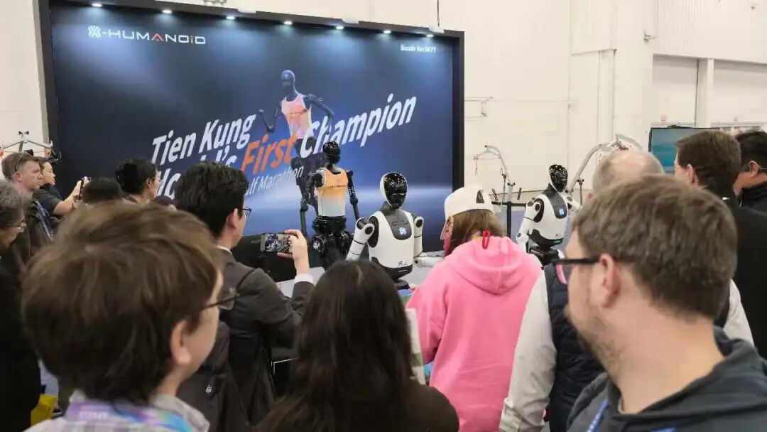 中国机器人军团,“围剿”波士顿动力